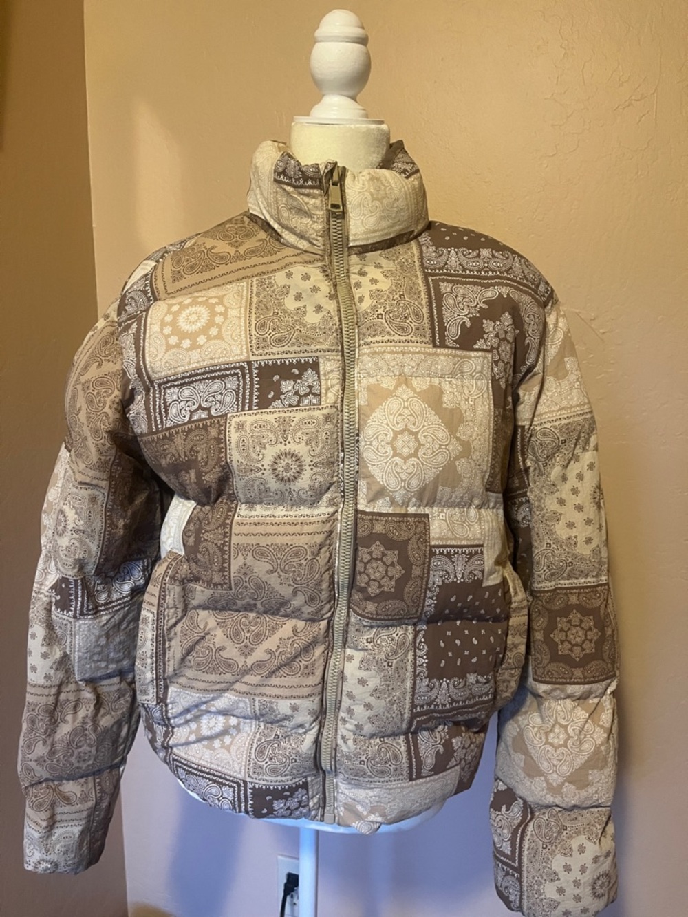 Vintage-Inspired Patchwork Puffer Jacket in Beige
